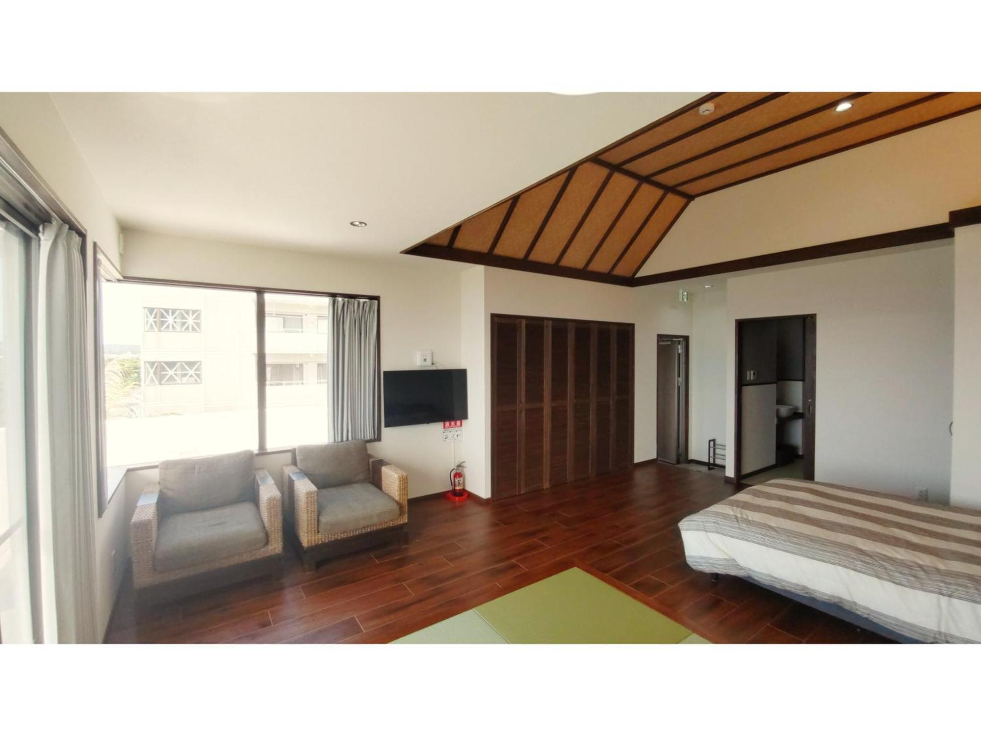 Kariyushi Sea Side House *