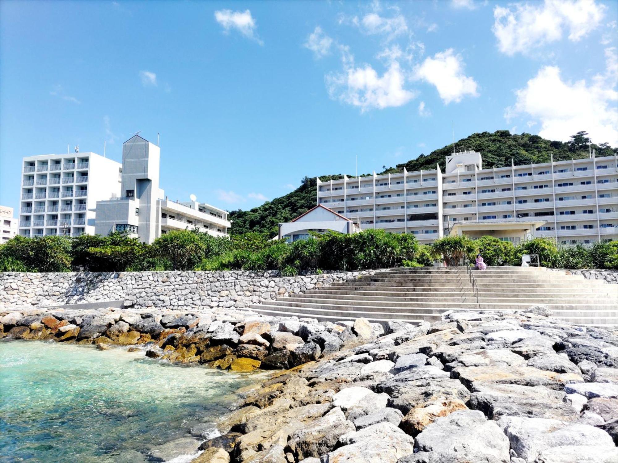 Kariyushi Sea Side House *