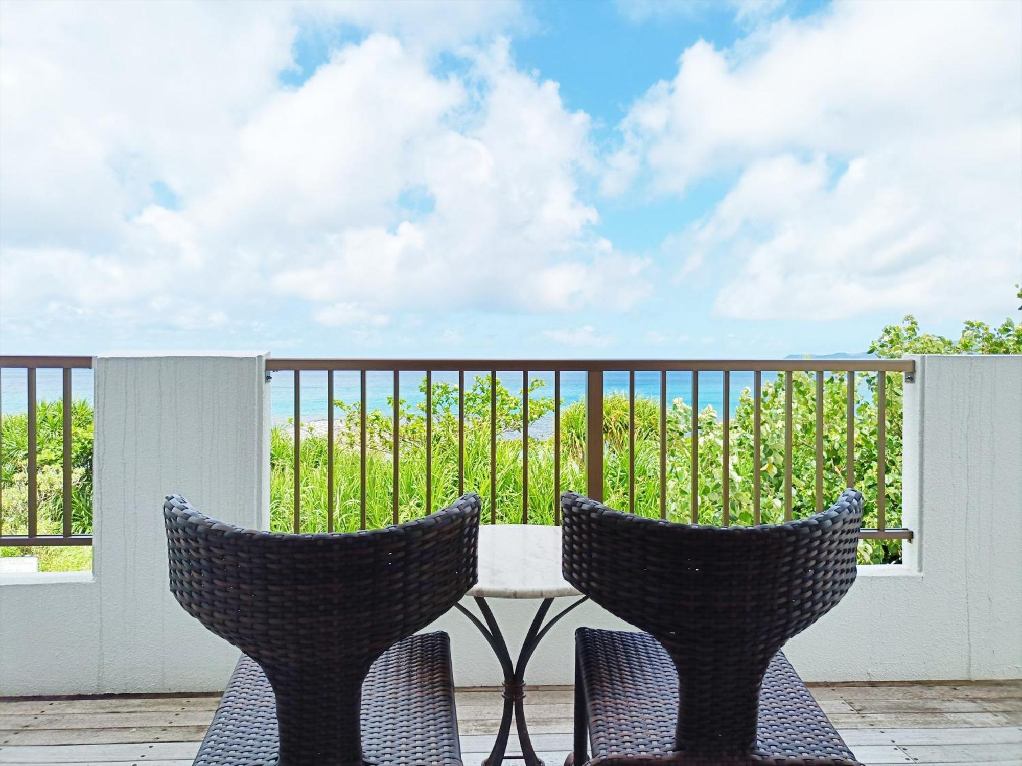 Kariyushi Sea Side House Apartment
