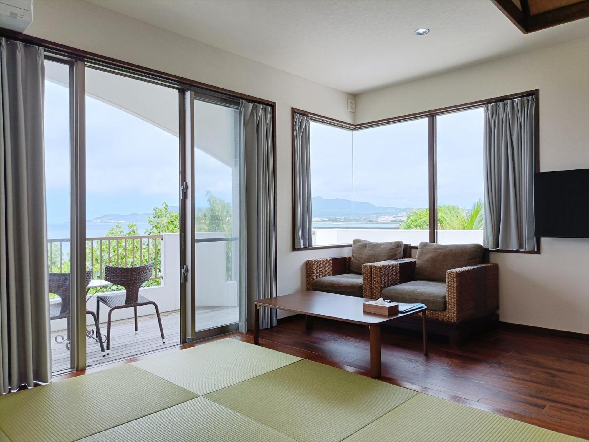 Kariyushi Sea Side House * Nago